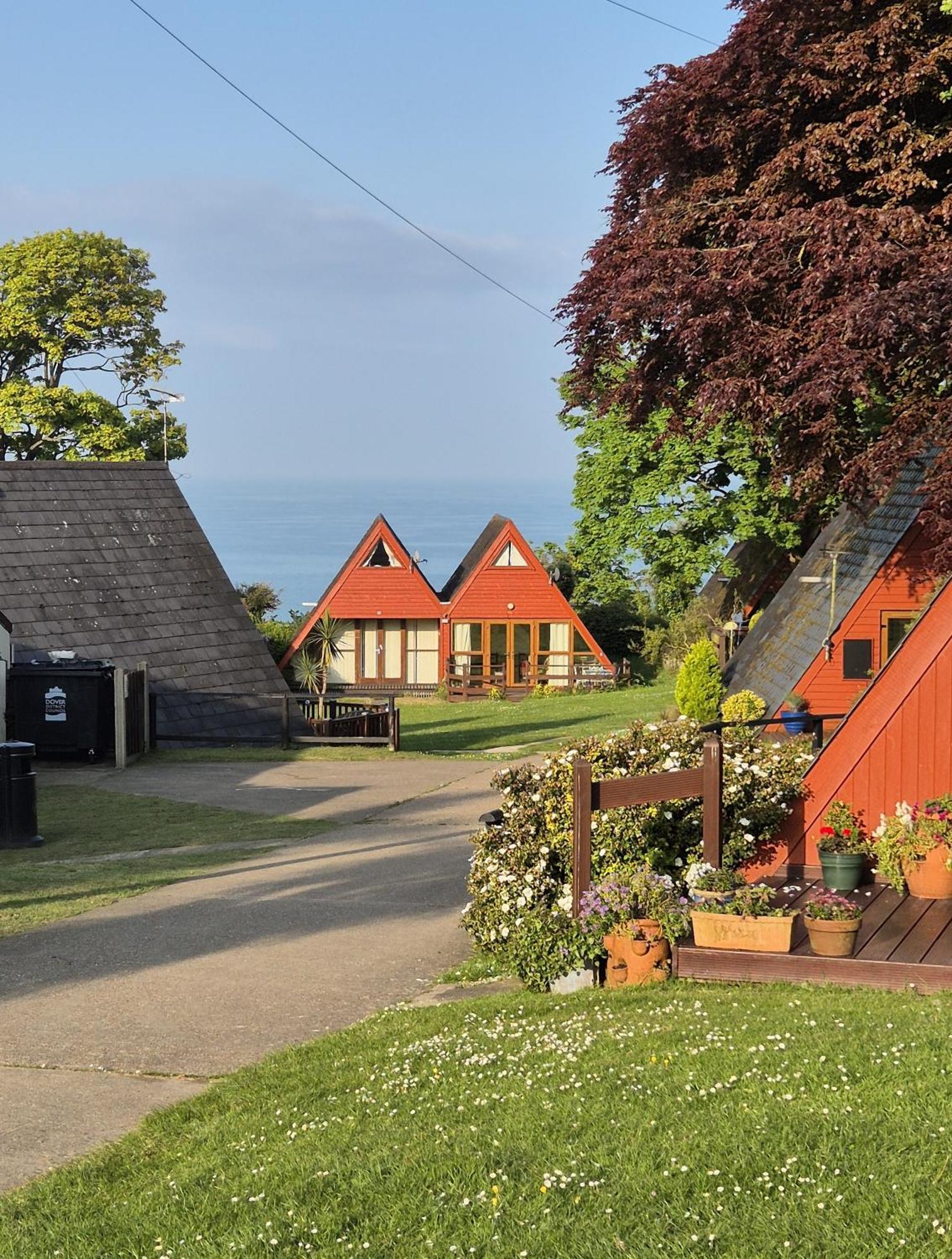 Front Line Chalet With Open Sea Views & Swimming Pool In Kingsdown No14 Villa Eksteriør billede